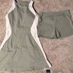 Blooming jelly athletic dress with built in bra